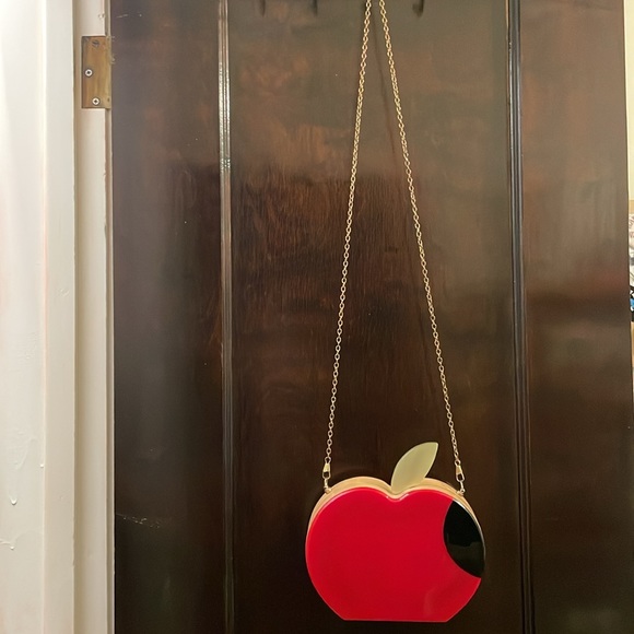Wooden Apple Purse with Gold Chain Strap - Picture 2 of 4